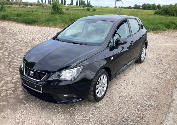 Seat Ibiza cena 25900 przebieg: 136000, rok produkcji 2015 z Maków Mazowiecki małe 172